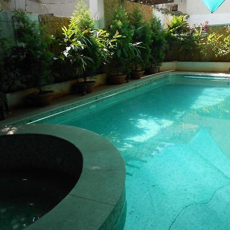 บรันตันไฮจท์เอ็คเซคคิวทีฟสวีทส์ Aparthotel บังกาลอร์ ภายนอก รูปภาพ