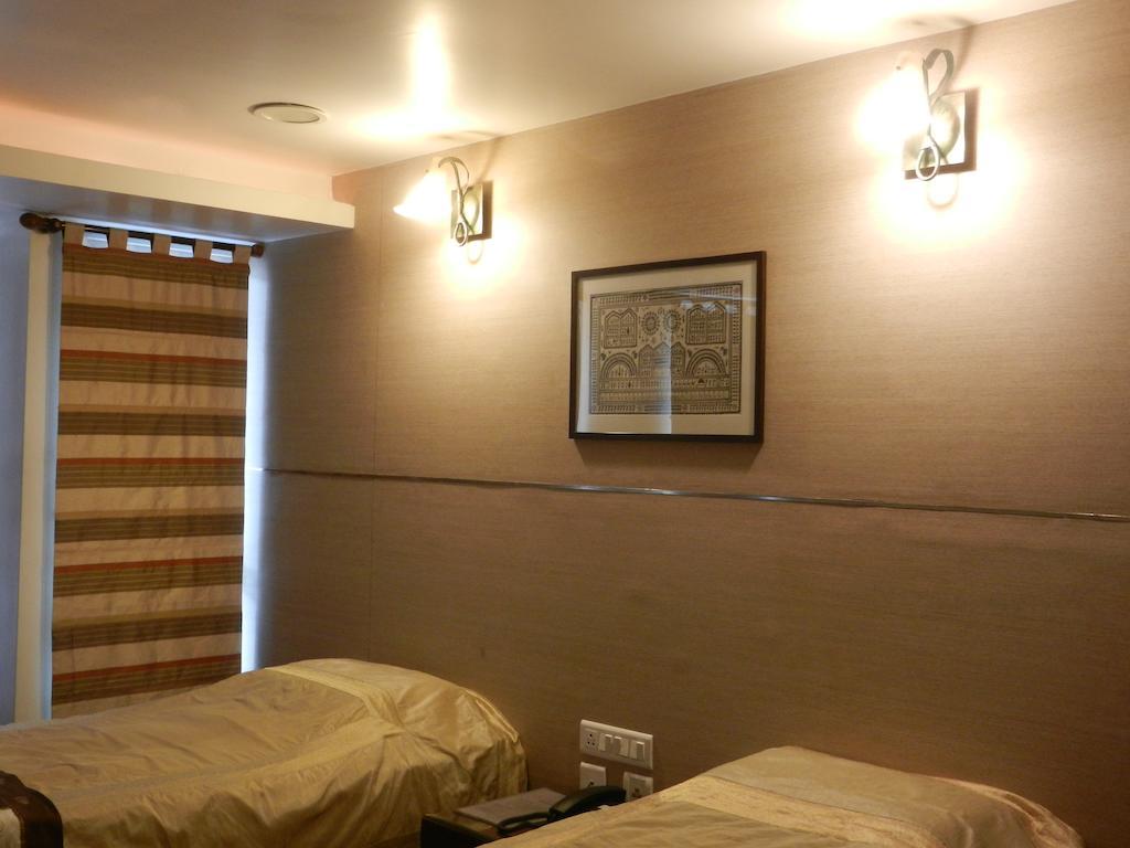 บรันตันไฮจท์เอ็คเซคคิวทีฟสวีทส์ Aparthotel บังกาลอร์ ภายนอก รูปภาพ
