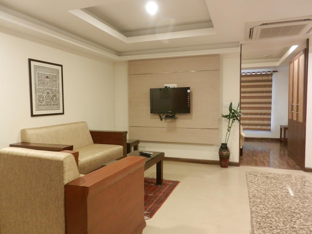 บรันตันไฮจท์เอ็คเซคคิวทีฟสวีทส์ Aparthotel บังกาลอร์ ภายนอก รูปภาพ