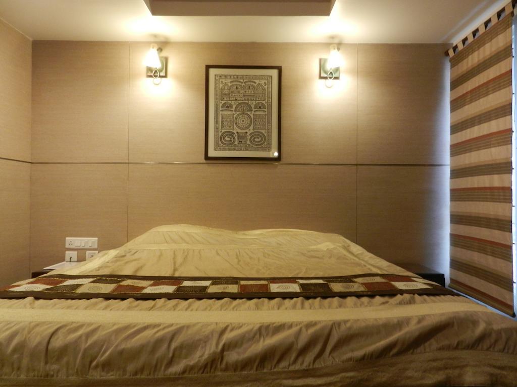 บรันตันไฮจท์เอ็คเซคคิวทีฟสวีทส์ Aparthotel บังกาลอร์ ภายนอก รูปภาพ