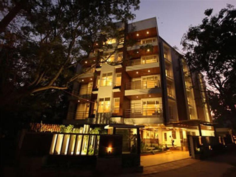 บรันตันไฮจท์เอ็คเซคคิวทีฟสวีทส์ Aparthotel บังกาลอร์ ภายนอก รูปภาพ
